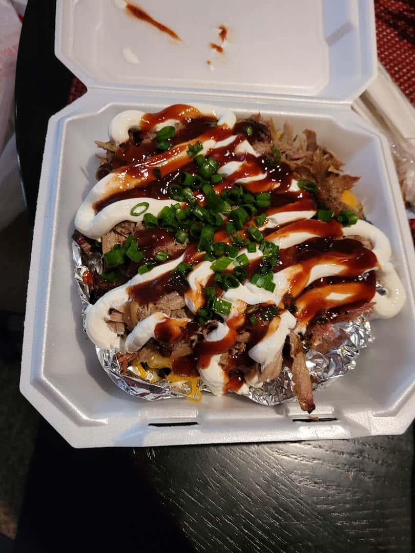 Charlie Ro's BBQ — Restaurants photo 3 of 5
