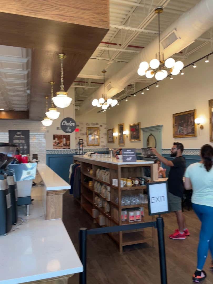 Summer Moon Coffee — Coffee Shops & Cafes photo 2 of 5