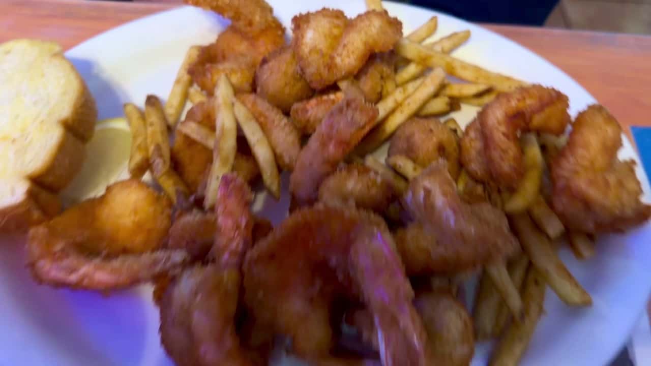 C.R. Surf & Turf Restaurant — Restaurants photo 2 of 5