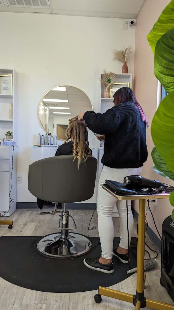 The Powder Room Blow Dry Bar and Salon — Hair Salons & Barbers photo 3 of 5