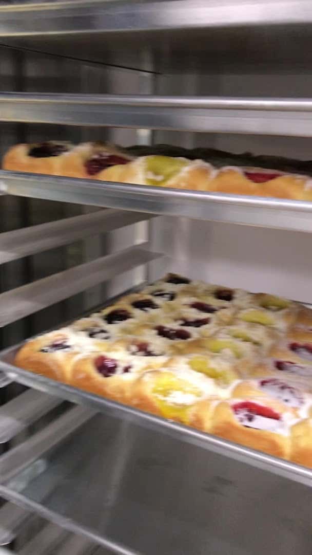 Weikel's Bakery — Bakeries & Desserts photo 2 of 5