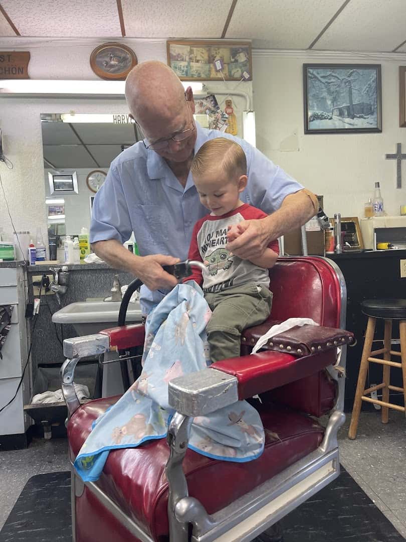 Ideal Barber shop — Hair Salons & Barbers photo 1 of 5