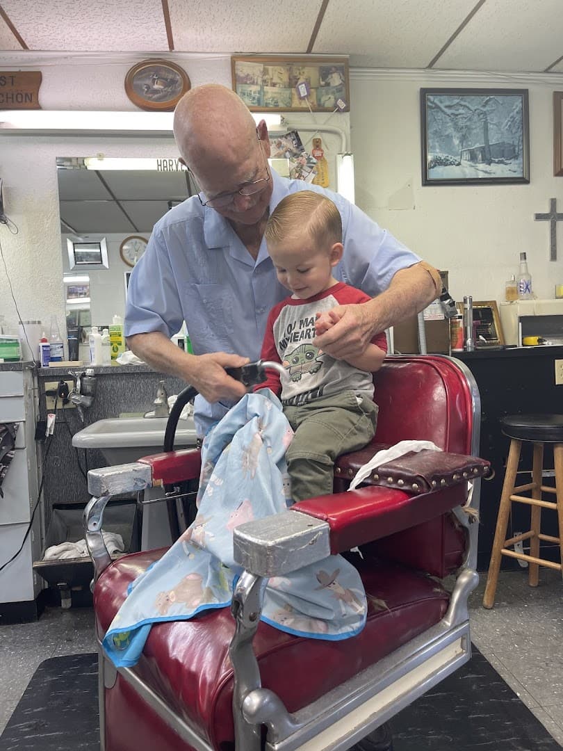 Ideal Barber shop — Hair Salons & Barbers photo 1 of 5