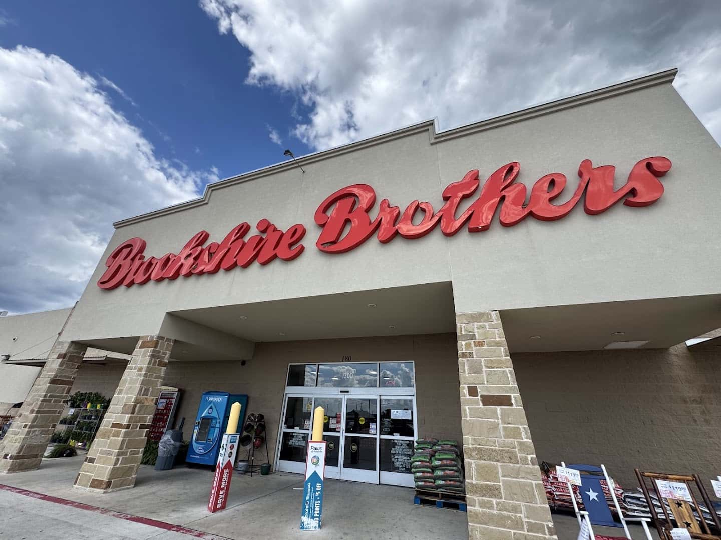 Brookshire Brothers — Retail & Boutiques photo 1 of 5