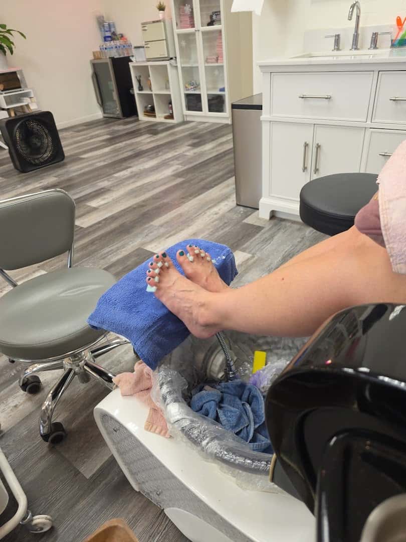 Pinky Nails Lounge — Nail Salons & Spas photo 2 of 5