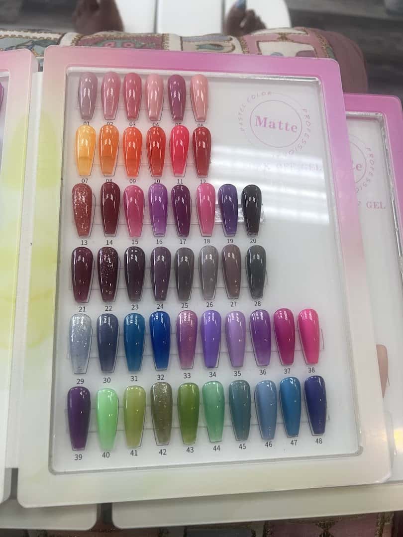 Pinky Nails Lounge — Nail Salons & Spas photo 3 of 5