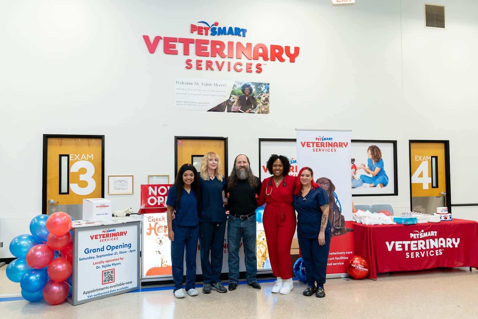 PetSmart Veterinary Services - North Round Rock — Pet Services photo 1 of 5