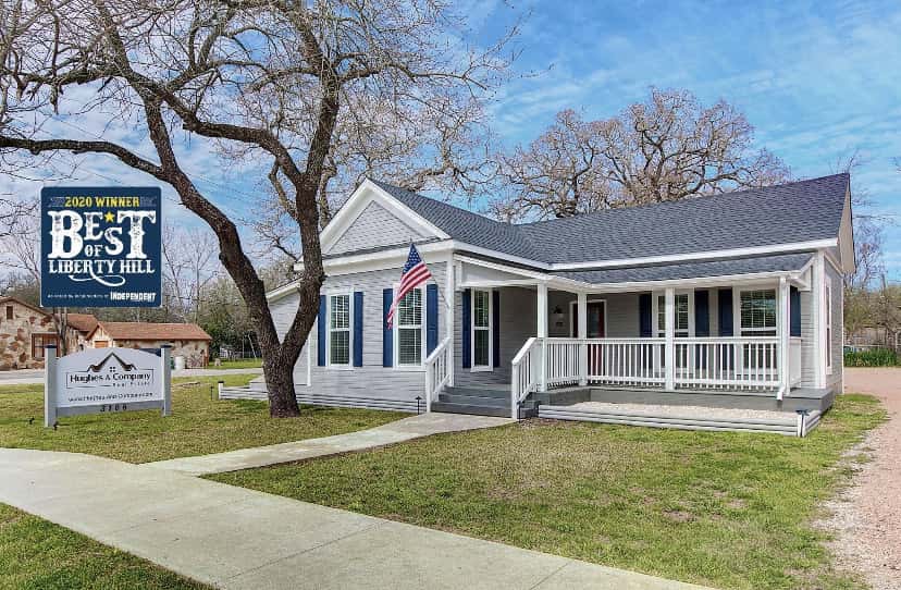 Amber Hernandez - REALTOR - Hughes & Company Real Estate — Real Estate Agents photo 2 of 5
