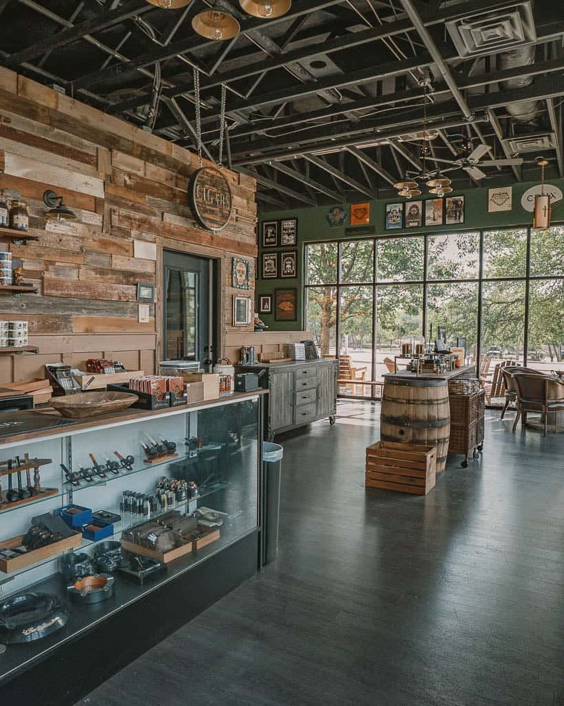 Smokers Abbey — Retail & Boutiques photo 3 of 5