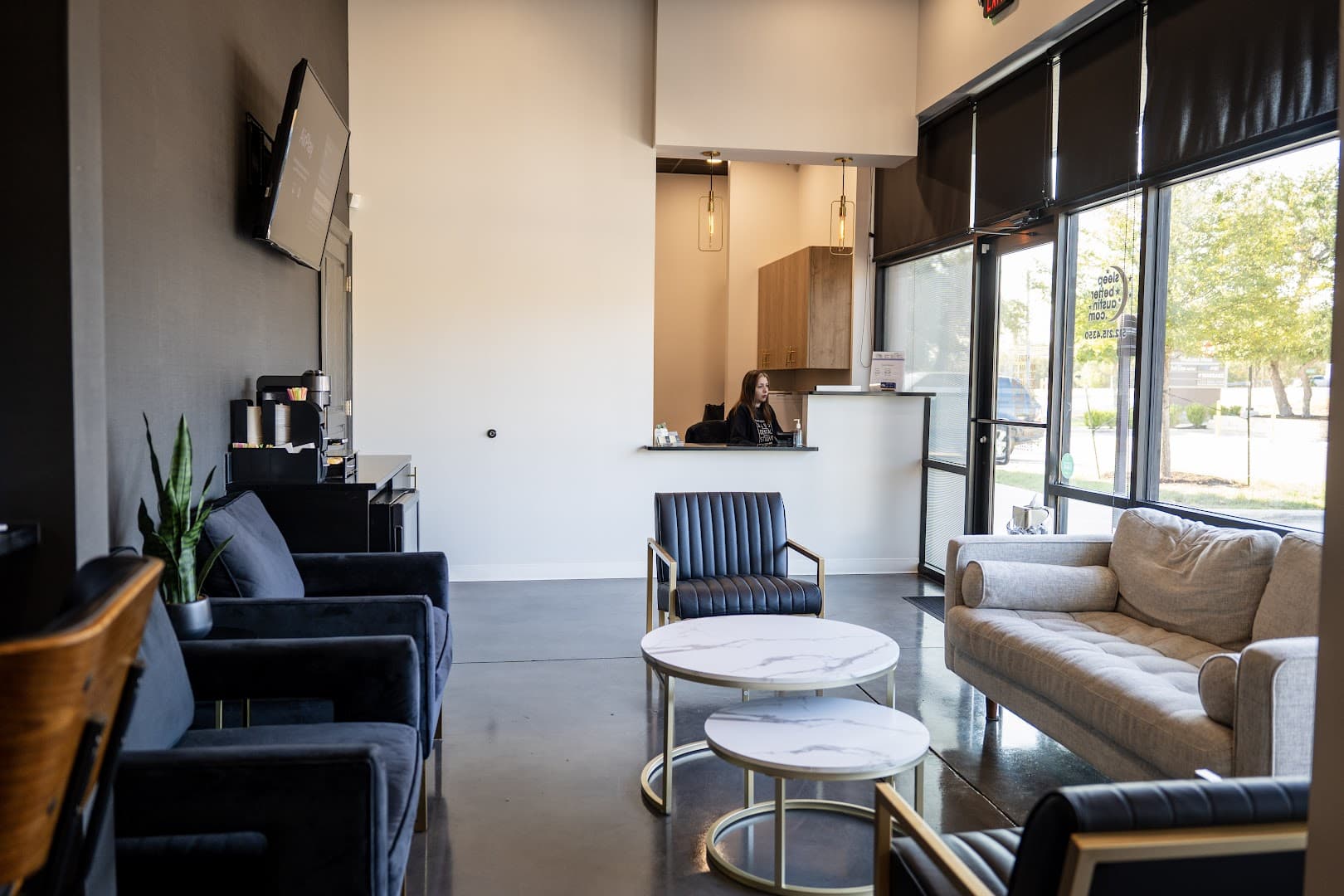 4405 Dental Studio — Dentists photo 1 of 5
