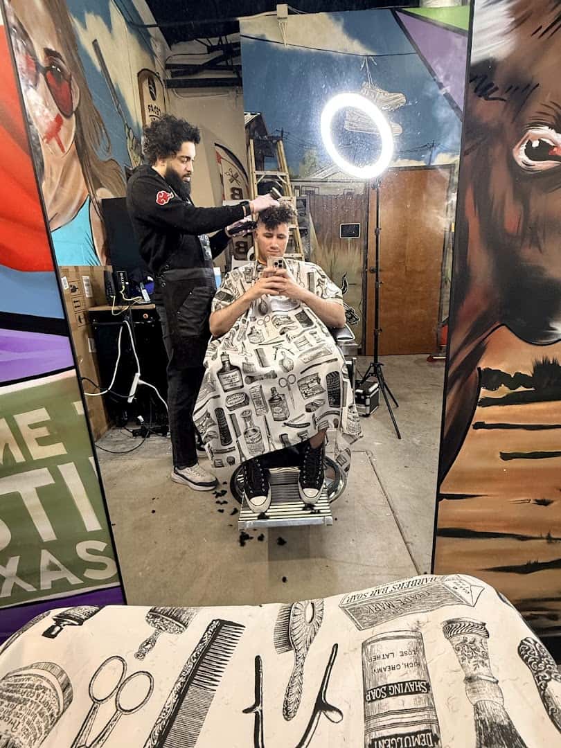 Trnd Setters Barbershop — Hair Salons & Barbers photo 1 of 5