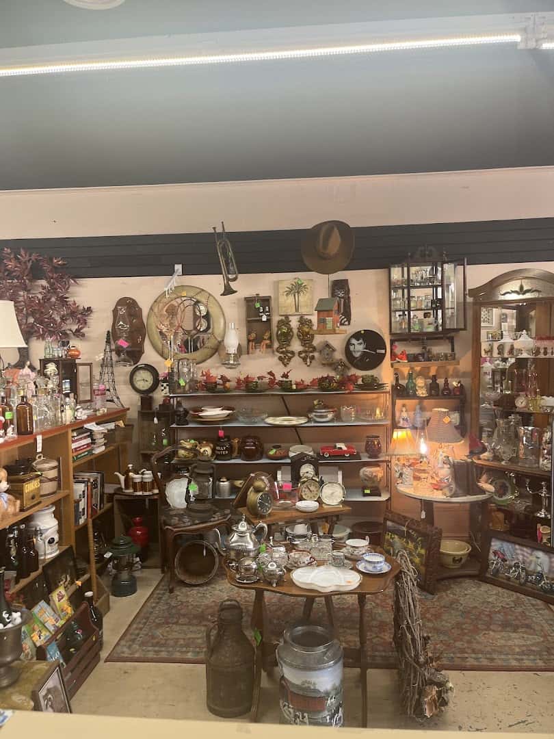Netta's Nook Antiques & Collectibles — Retail & Boutiques photo 1 of 5