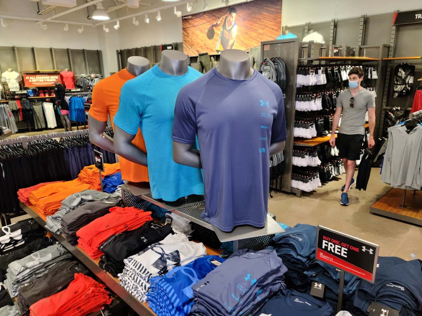 Under Armour Factory House - Round Rock Premium Outlets — Retail & Boutiques photo 3 of 5