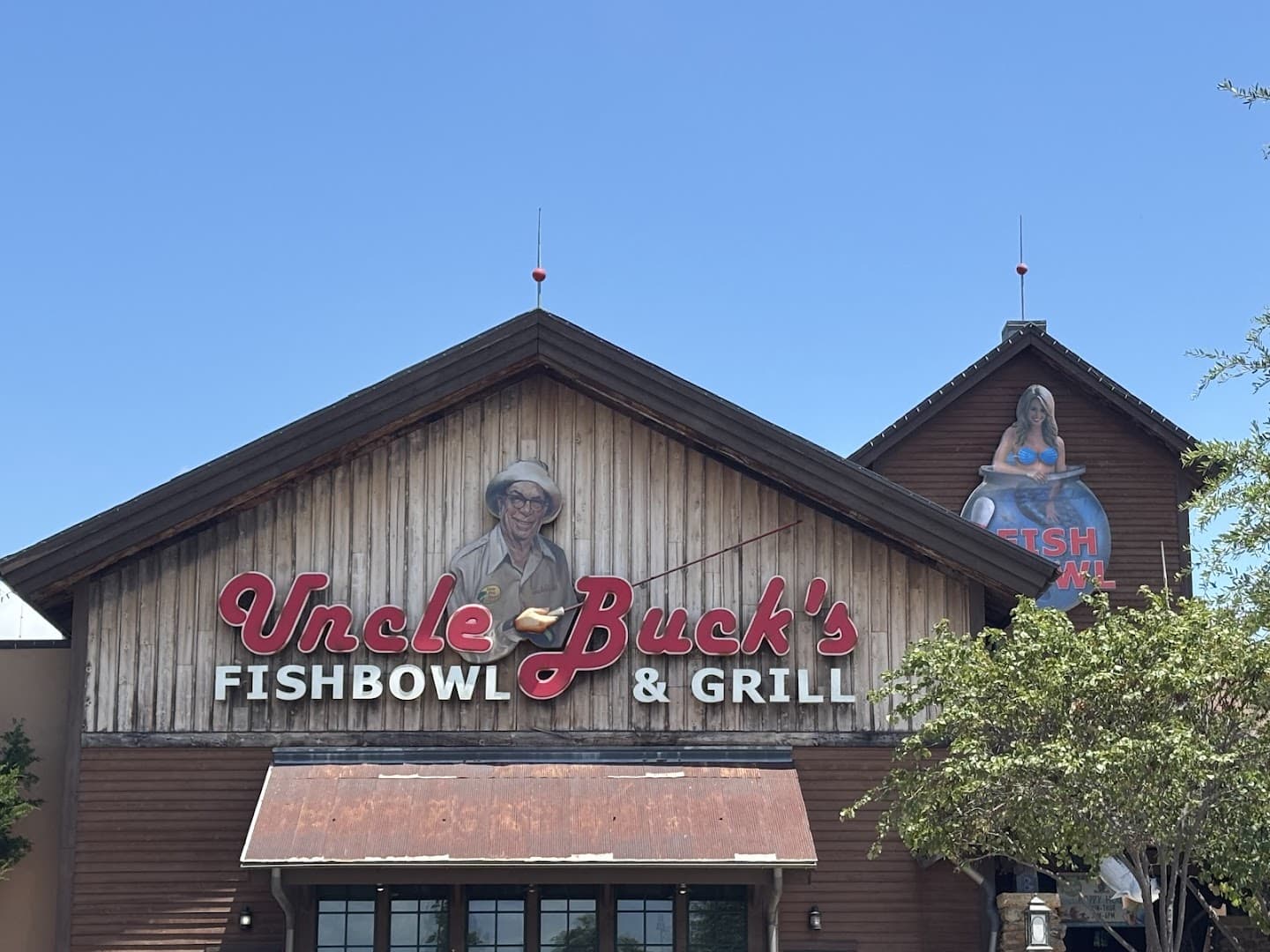Uncle Buck's Fish Bowl and Grill — Restaurants photo 1 of 5
