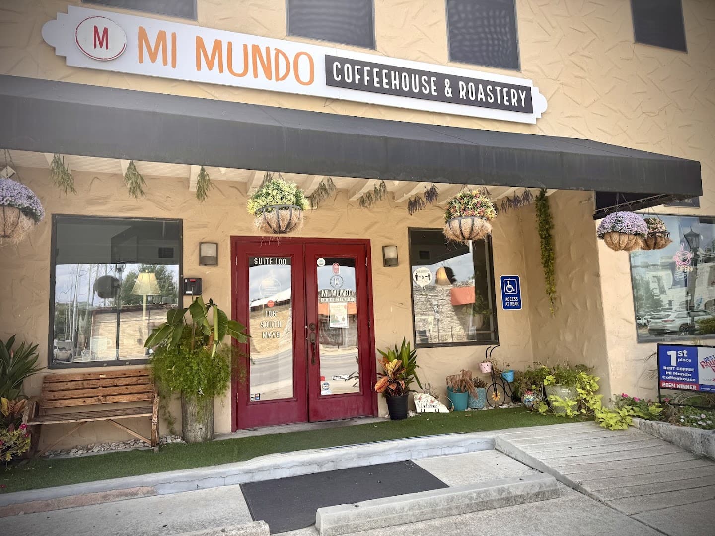 Mi Mundo Coffeehouse & Roastery — Coffee Shops & Cafes photo 1 of 5