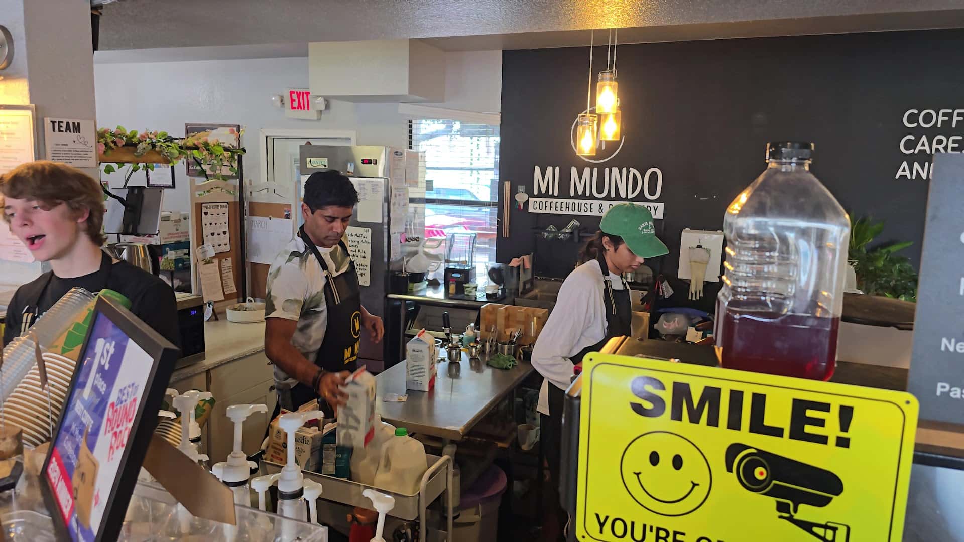 Mi Mundo Coffeehouse & Roastery — Coffee Shops & Cafes photo 2 of 5