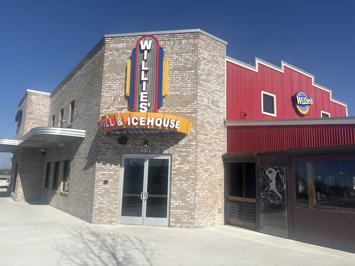 Willie's Grill & Icehouse — Restaurants photo 1 of 5
